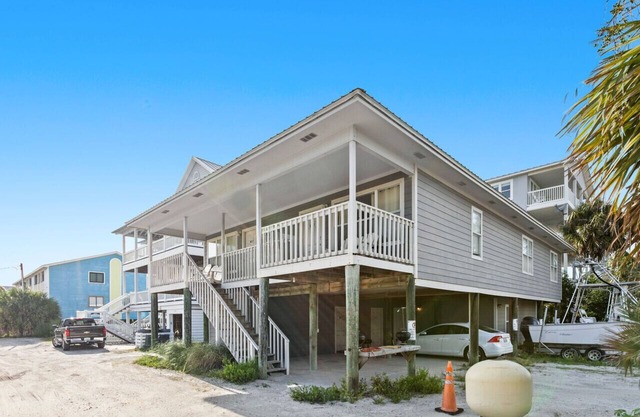 0.1 miles to the Beach - Gulf Views in Grayton Beach - Walk to Redbar