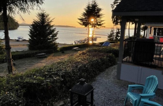 01 - Coho Cottage Cottage By The Sea at Alder Bay