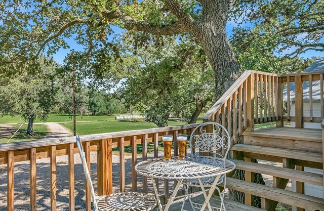 1/1 Loft | Queen Bed | Fire-pit | Pet Friendly w/fee