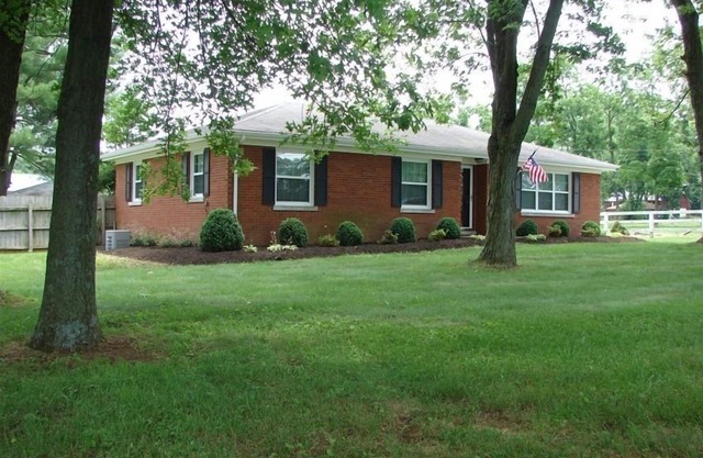 1.5 Miles to Kentucky Horse ParknPremise ID 12268400-1