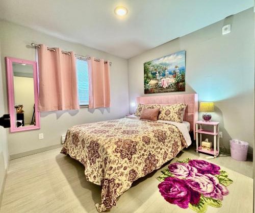 1 BD Apartment with 2 Extra Sofa Bed, air conditioning, 19 mins to SeaTac Airport & Downtown Seattle