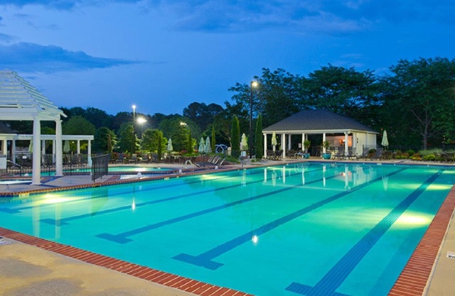 1 BDRM~ HISTORIC POWHATAN RESORT~ BUSCH GARDENS 8 MILES~ INDOOR/OUTDOOR POOLS