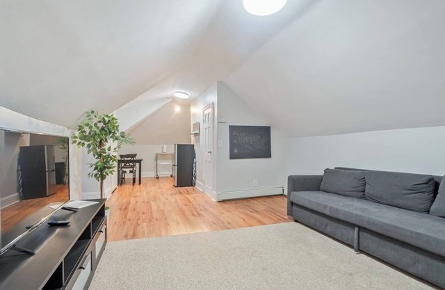 1 Bed apt , 20 min from NY, Close to bus station and groceries