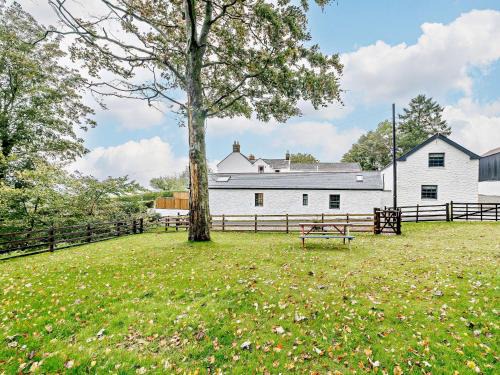 1 Bed in Lockerbie 93110