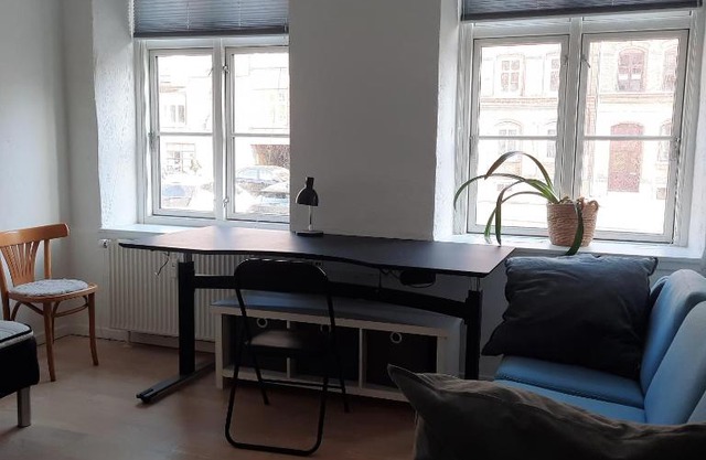 1- Bed Private room in apartment