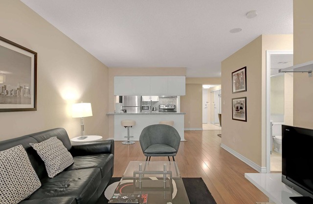 1 Bedroom/1 Bathroom Suite