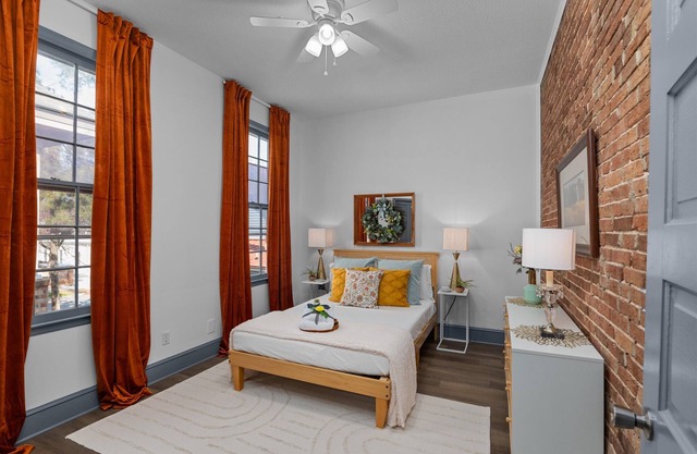 1 bedroom, 1 bathroom suite in Downtown Augusta