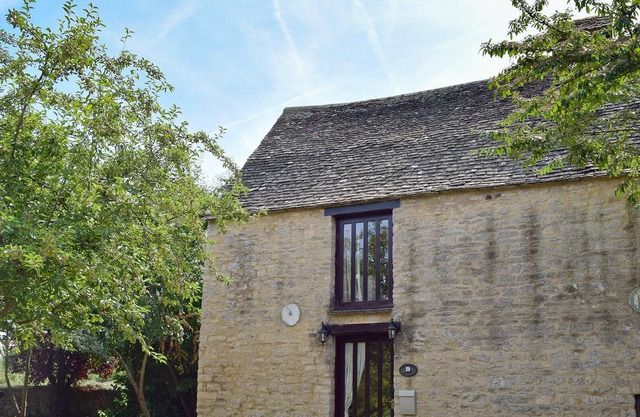 1 bedroom accommodation in Thrupp, Kidlington