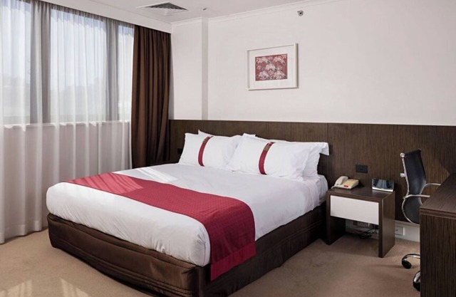1 Bedroom Apartment @ hotel CBD Townsville