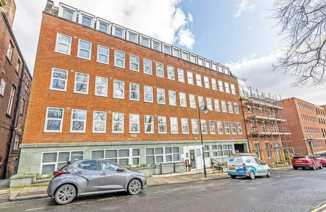 1 Bedroom Apt Winkley Square