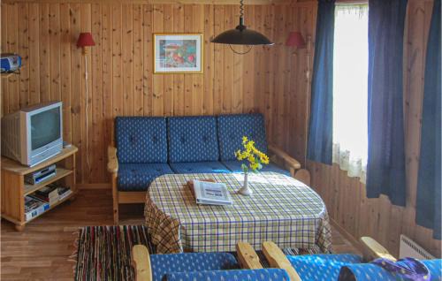 1 Bedroom Awesome Home In Spangereid