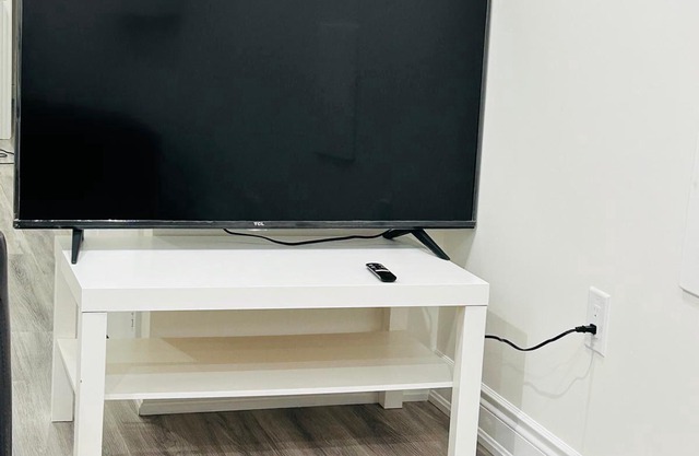 1 bedroom basement apartment