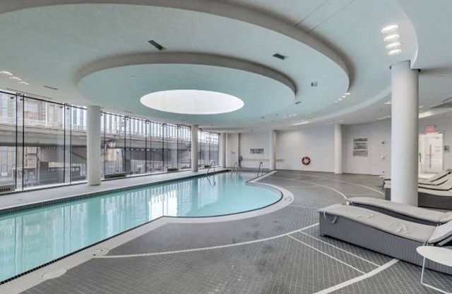 1 Bedroom Condo - Located in the heart of Down Town Toronto