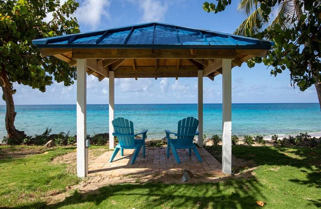1 Bedroom Condo w/Mini Kitchen at Limetree Resort, Saint Thomas!