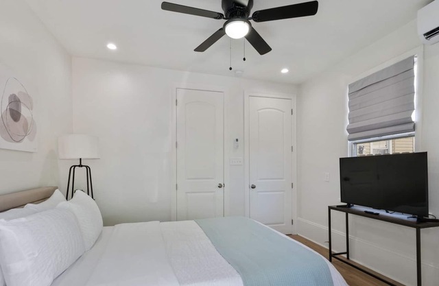 1 Bedroom Home across the street from Jazz Fest!