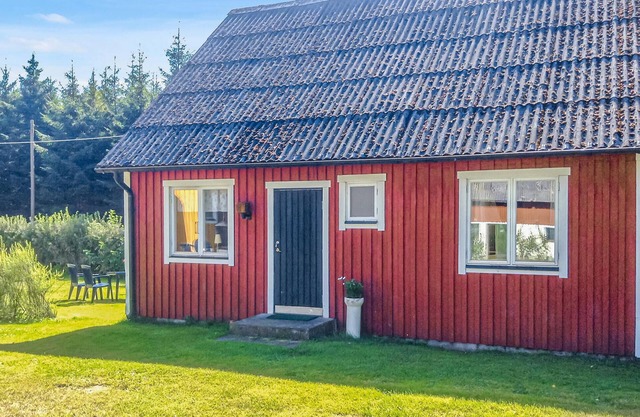 1 bedroom stunning home in Röke