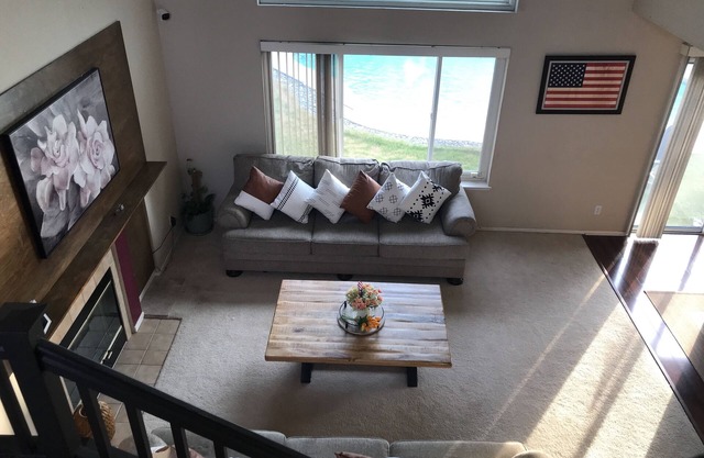 1 Bedroom with Shared Bath. Quiet place for business professional or traveler