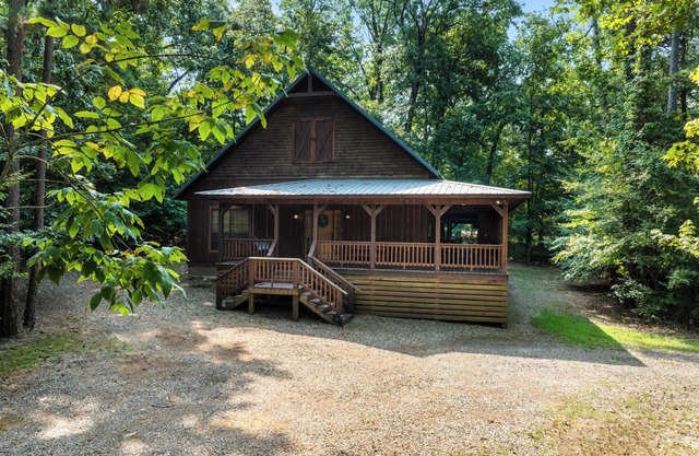 1 Br - 1 Ba - Sleeper Sofa - Sleeps 4 - Hot Tub
