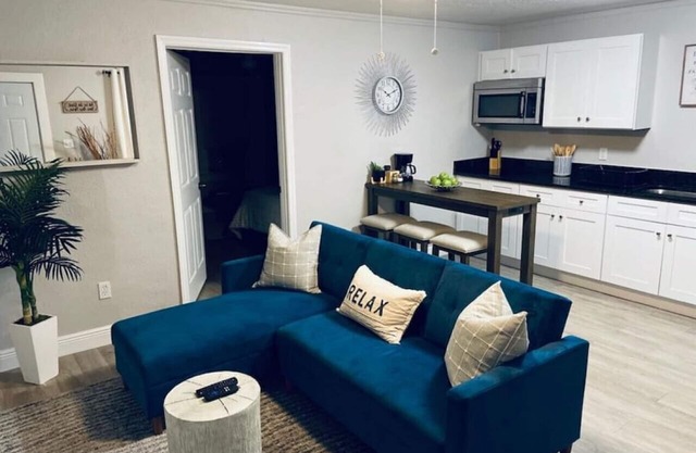 1 BR Apt close to Disney/Universal/Shopping/Dining