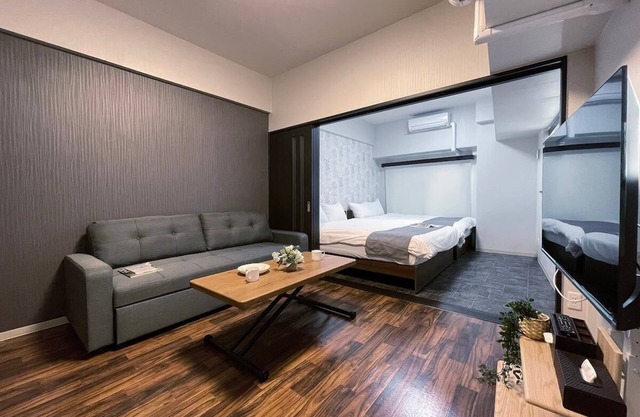 1 BR Apt for 6 ppl Very Good Location
