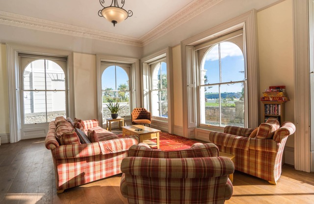 1 Elliot Terrace 4 bed duplex apartment in unrivalled location in the centre of Plymouth Hoe overloo