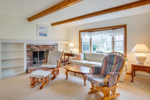 1 Mi to Beach Cape Cod Escape with Yard!