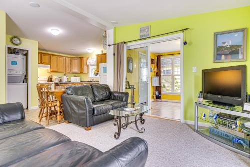 1 Mi to Beach Cottage with Pool Access in Wells