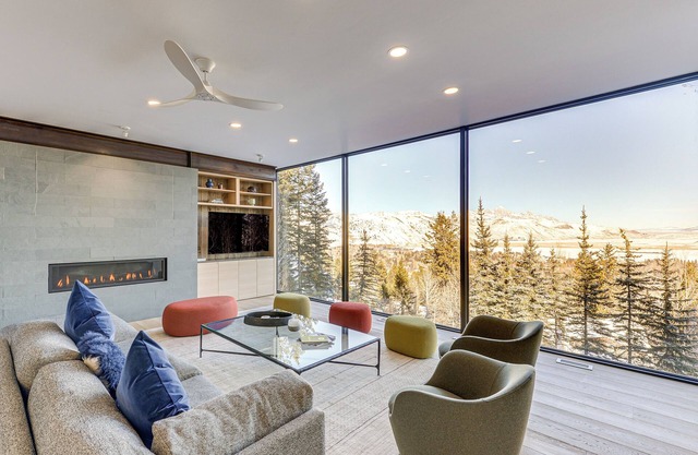 1 Mi to Downtown Jackson: Modern Retreat w/Views