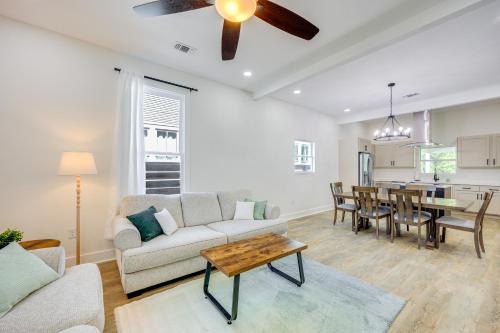 1 Mi to Dtwn San Antonio Sleek Bungalow with Yard!