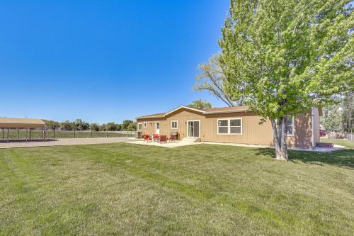 10 Mi to Aztec Ruins Family Home with Large Yard!