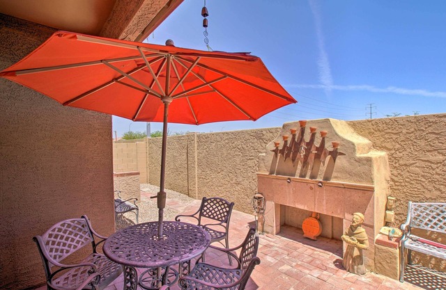 10 Mi to Downtown: Phoenix Casita w/Patio!
