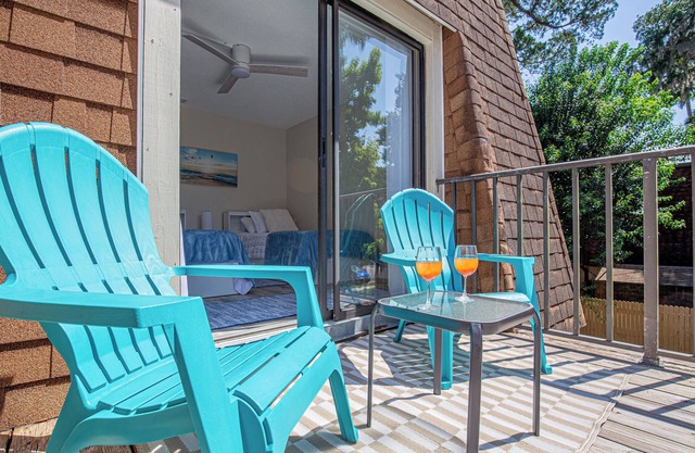 10 minutes drive from the beach! Close to popular attractions and the Speedway.