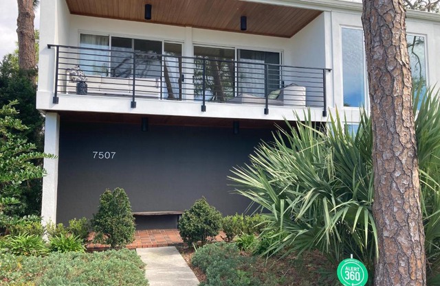10 Pines - Sarasota Bay