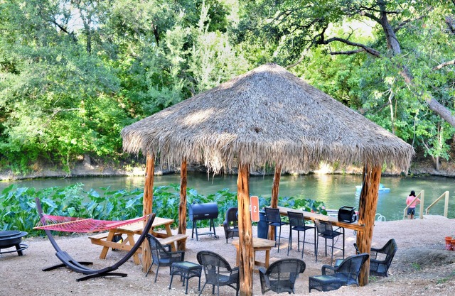 10 Son's Rio Cibolo - Birdhouse Cabin