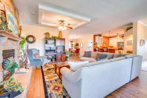 100 Mi Trails Equestrian Estate in Lecanto!