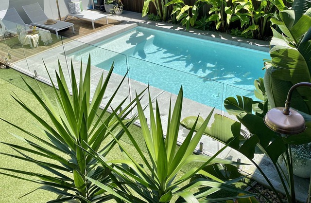 100m to River*Pool*Sauna*Pet & Family Friendly
