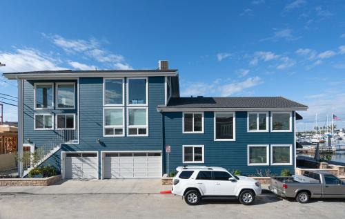 1011 N Bayfront A & B