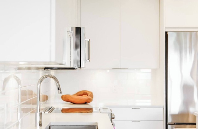 103 - Bright & Cozy Space with Natural Light - Casa Loma