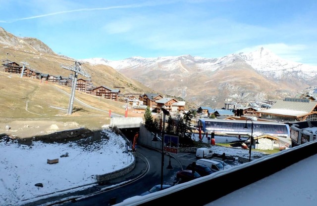 10m from resort center, 3rd floor, television, ski locker, 16m², Tignes