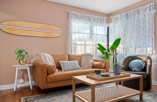 10min to Beach | TV in Each BR |Walk To Stores