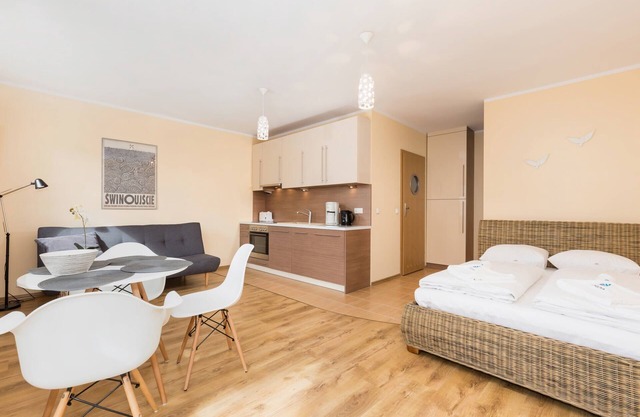 11 Listopada 3D | Compact Studio | Balcony