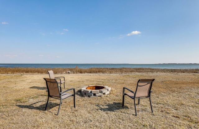 11 Mi to Chincoteague: Atlantic Home w/Decks!