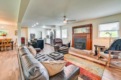 11 Mi to Danville Family Home in Lancaster
