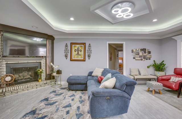 11 Mi to NOLA: Westwego Home w/Sunroom!