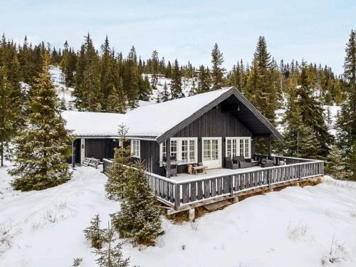 11 person holiday home in Fåvang-By Traum