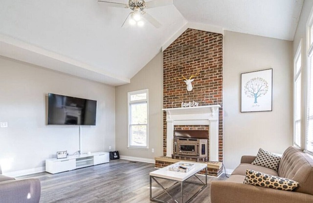 11227 Suncrest MTR 21 Days · "Stone Haven" 5 BDRM / Fiber Wifi / Spacious Home