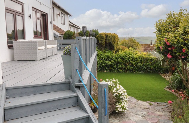 12 CLAREMONT FALLS, family friendly, with open fire in Polperro