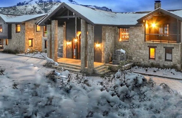 1250 m2 Exclusive Luxury Mansion overlooking Cathedral Mountains