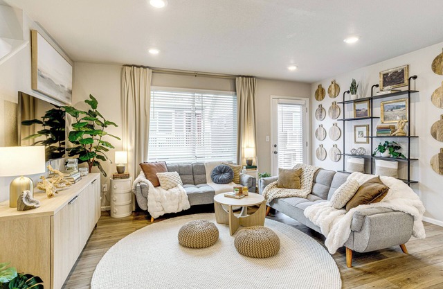 13 Mi to Dtwn Denver: Spacious Home w/Balcony!