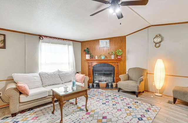 13 Mi to OKC: Edmond Home w/Playground Access!